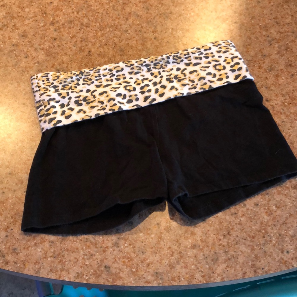 Tarea by rue 21 shorts